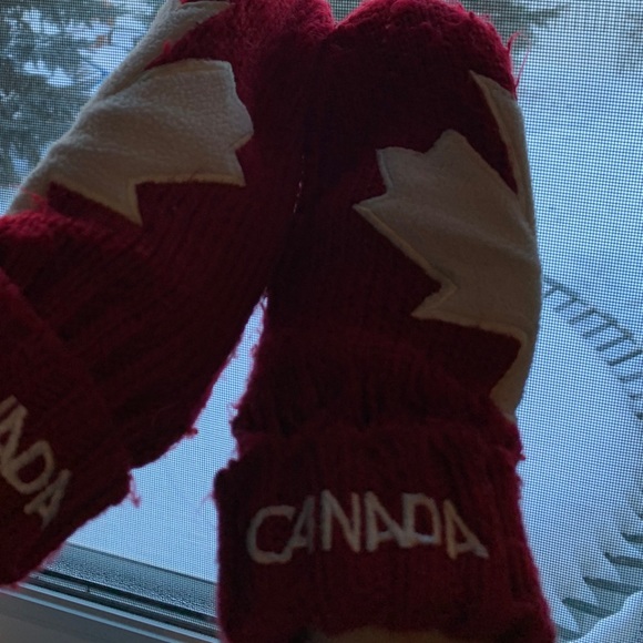 FREE w/ Purchase. Proud Canadian Mittens. - Picture 3 of 6